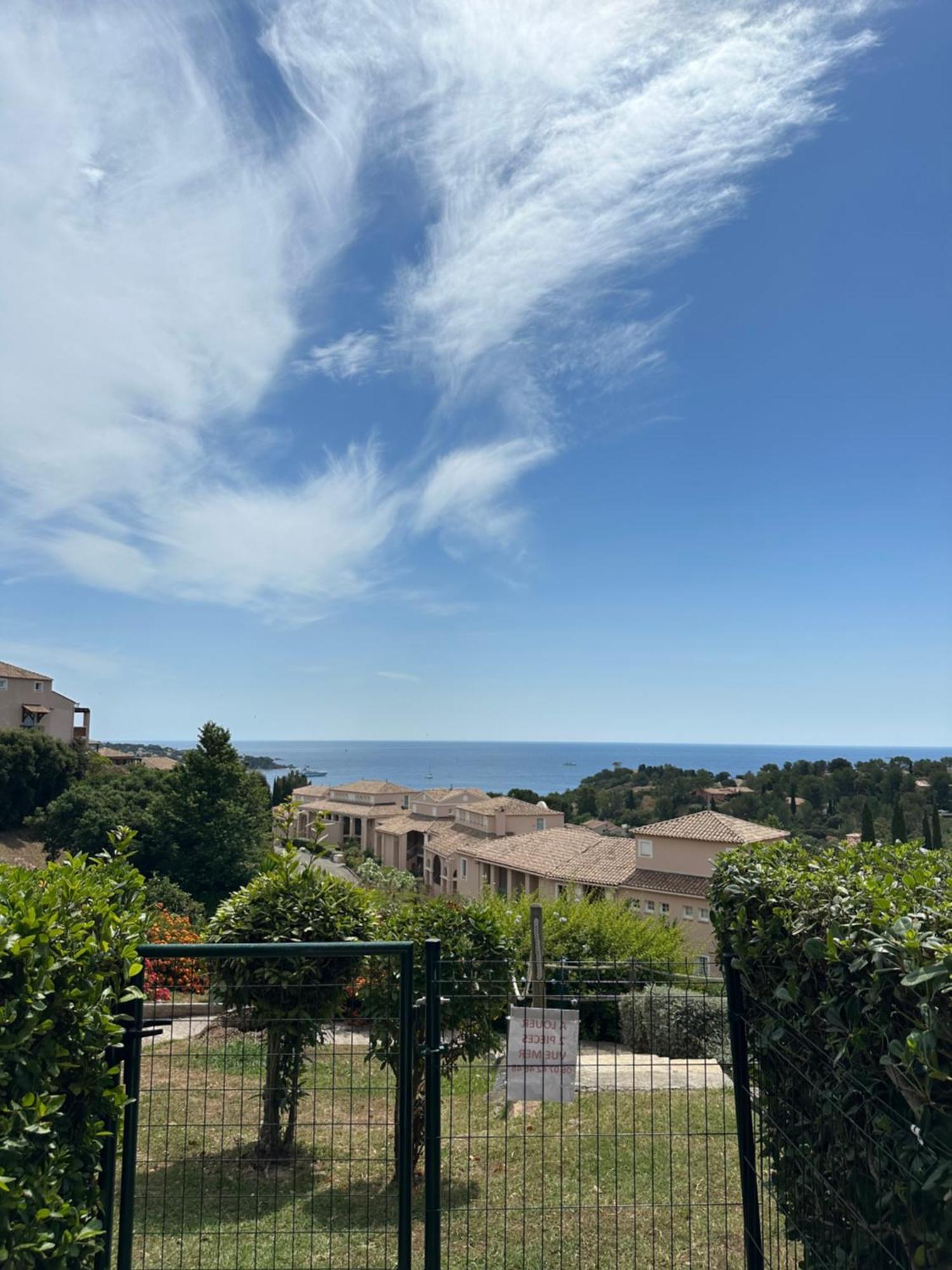 Cap Esterel Vue Mer Et Climatise Saint-Raphaël 외부 사진